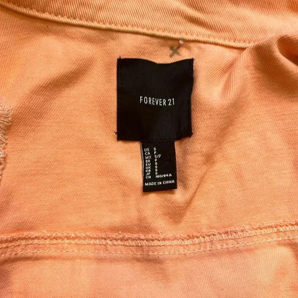 Purposely Distressed Forever 21 Peach Colored Jean Jacket Women's Size small - Picture 5 of 8